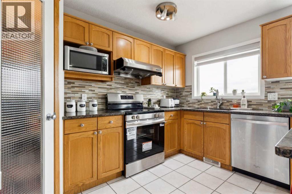 Single Family House for Sale in  Taracove Estate Drive NE Taradale Calgary 