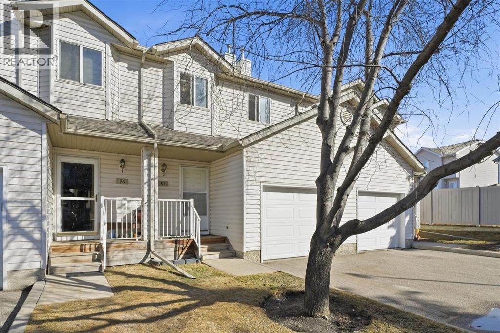 Single Family House for Sale in  Mt Aberdeen Manor SE McKenzie Lake Calgary 