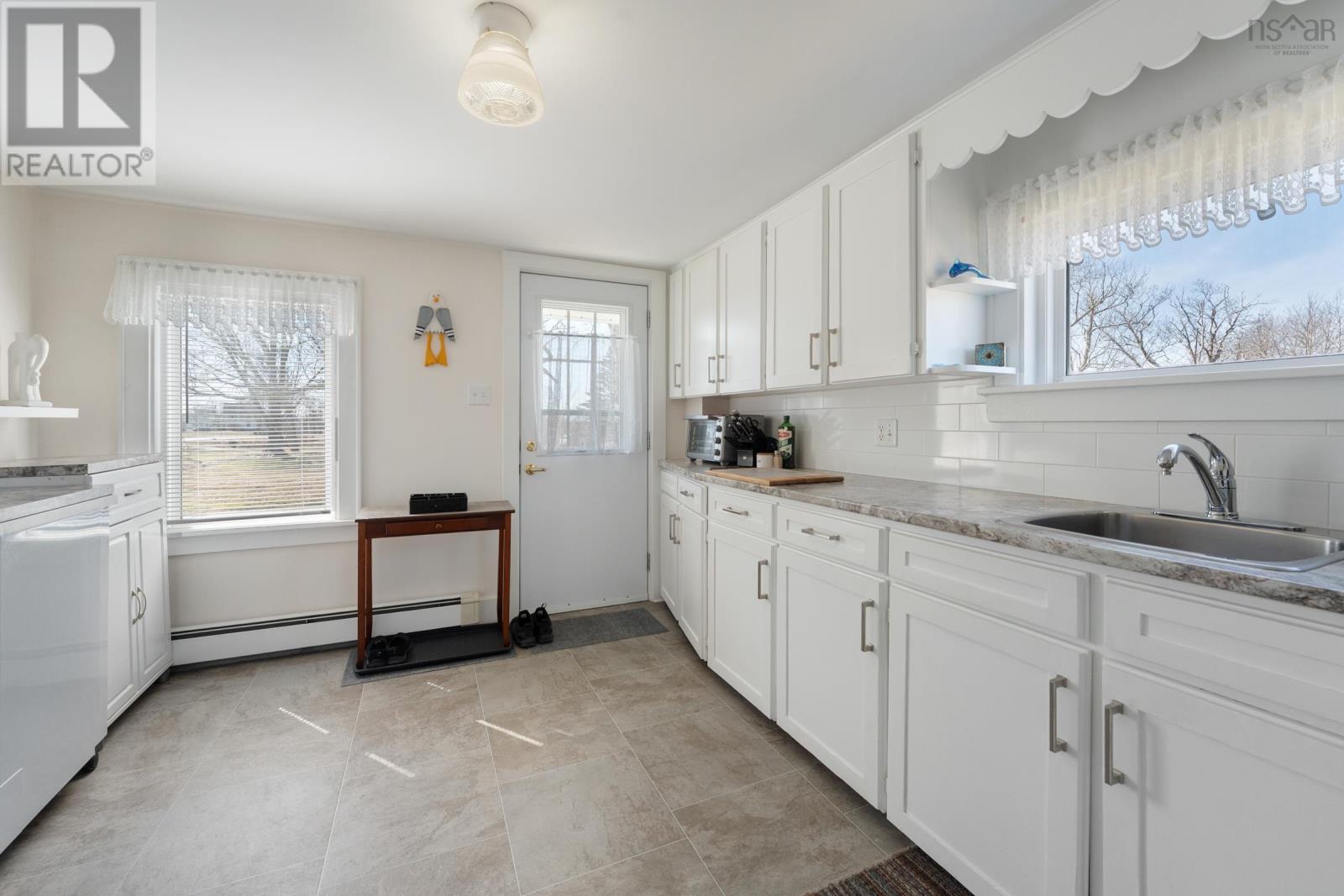 Property 35 of 37 of 853 Highway 340