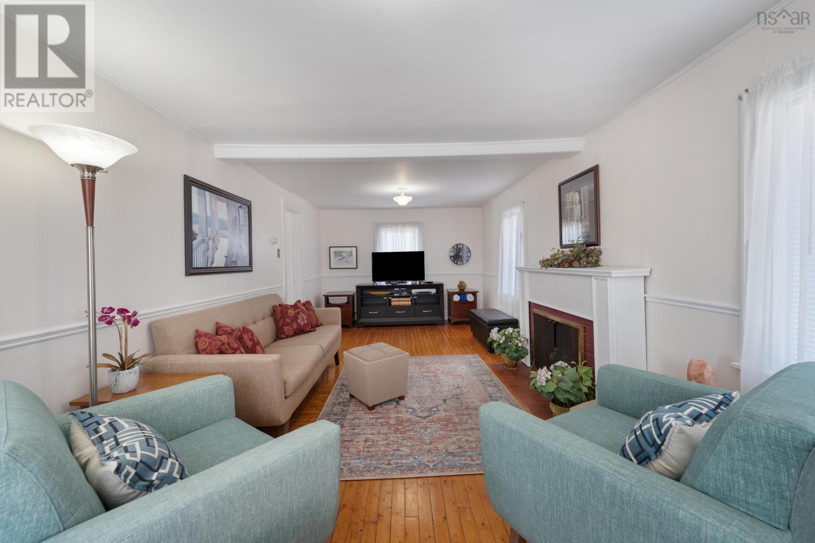 Property 11 of 37 of 853 Highway 340