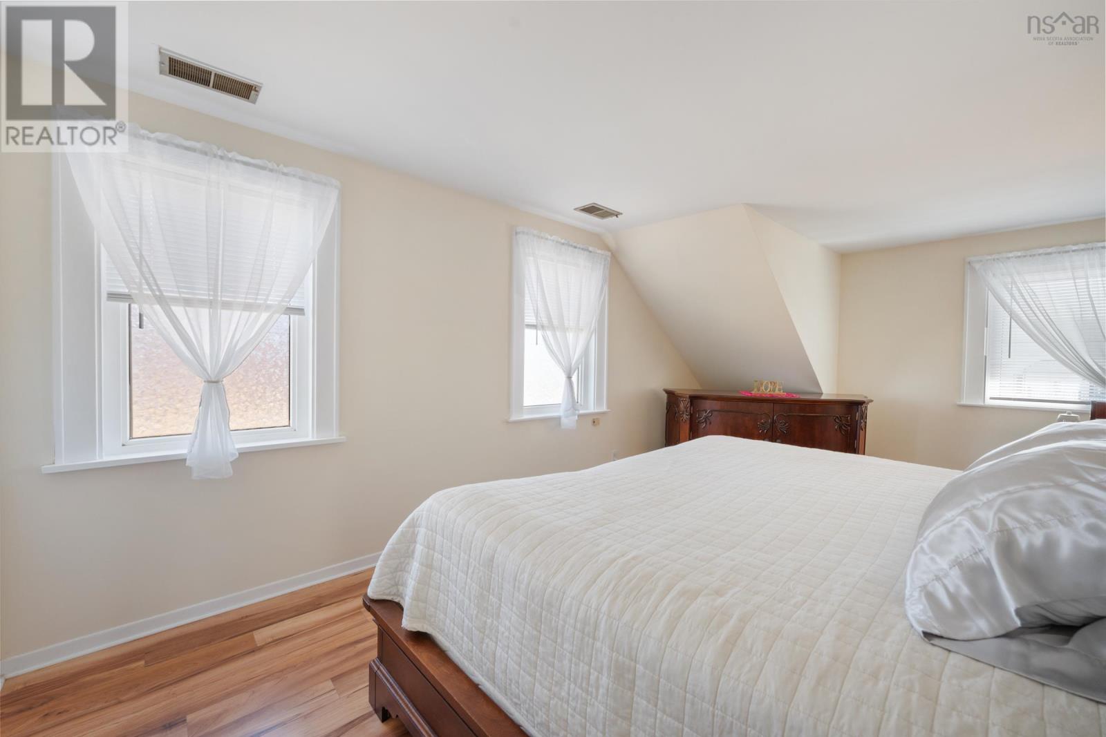 Property 14 of 37 of 853 Highway 340