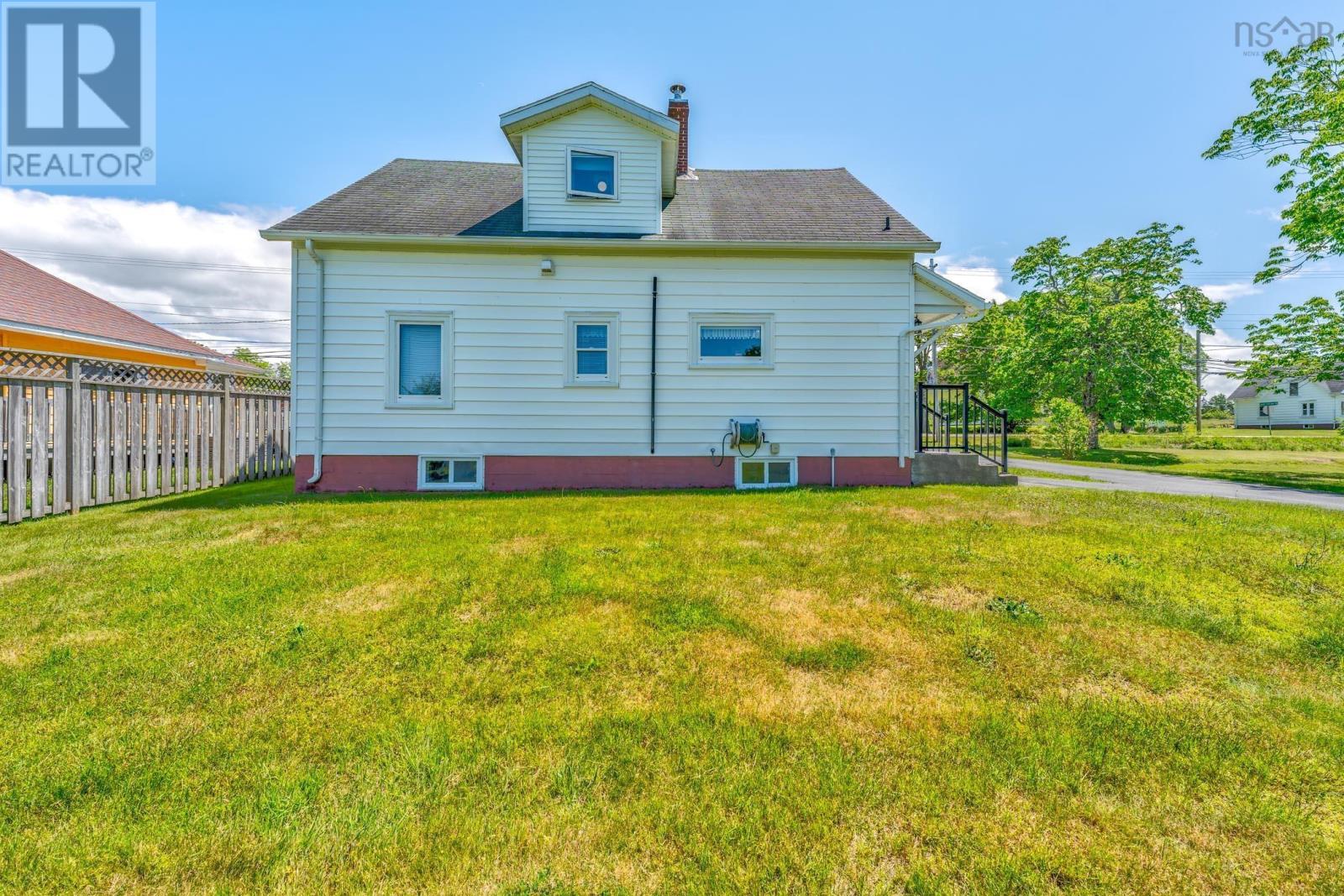 Property 34 of 37 of 853 Highway 340