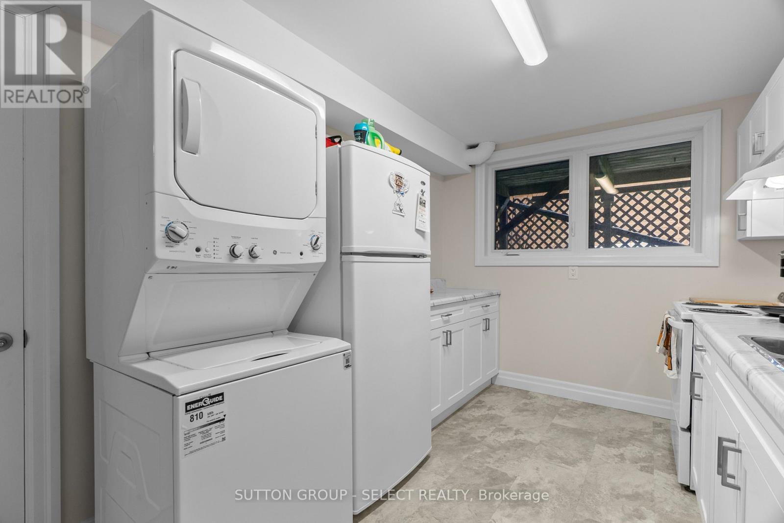 296 HURON STREET W Property Photo