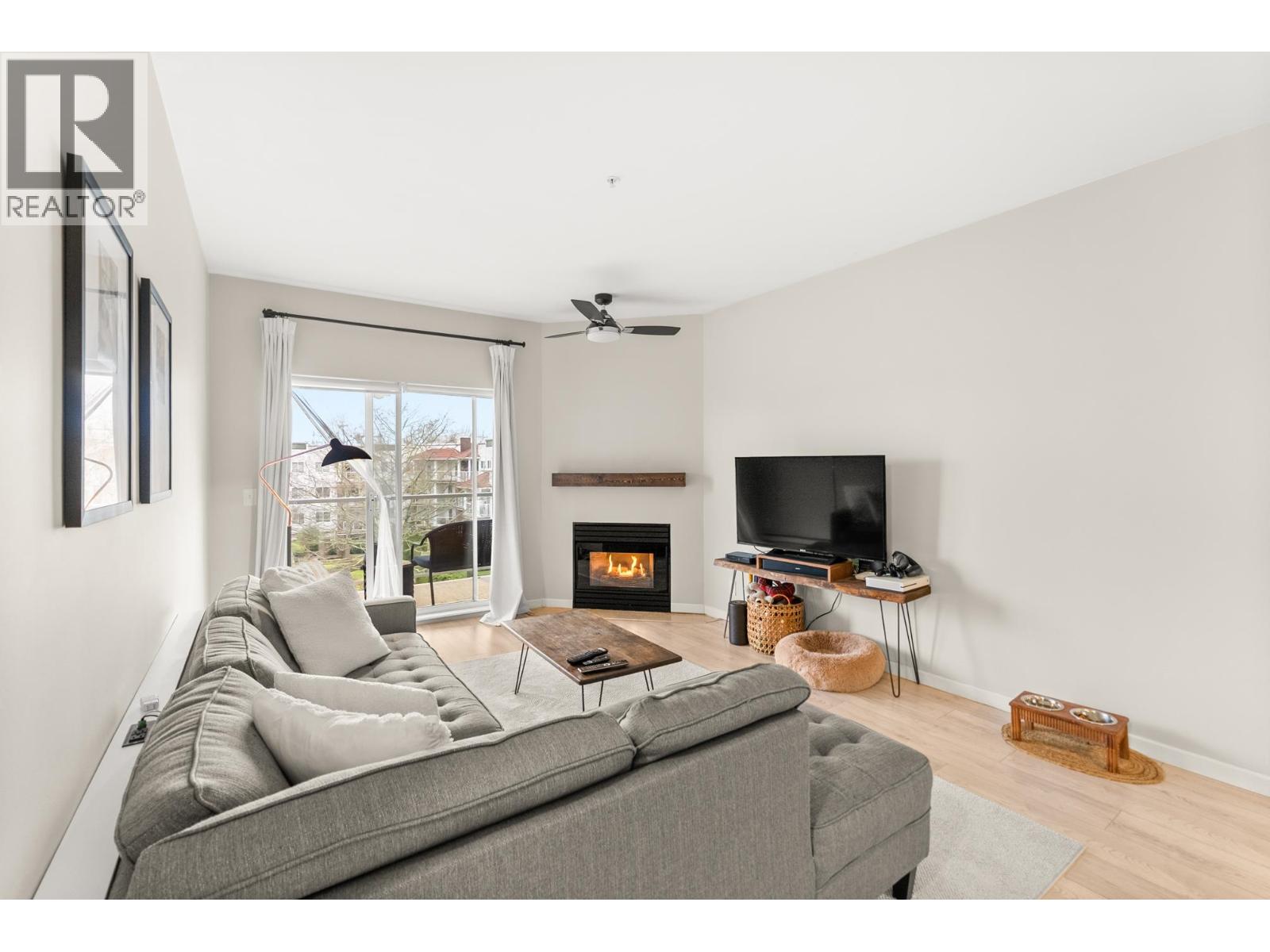 #403-4758 53 Street, Delta