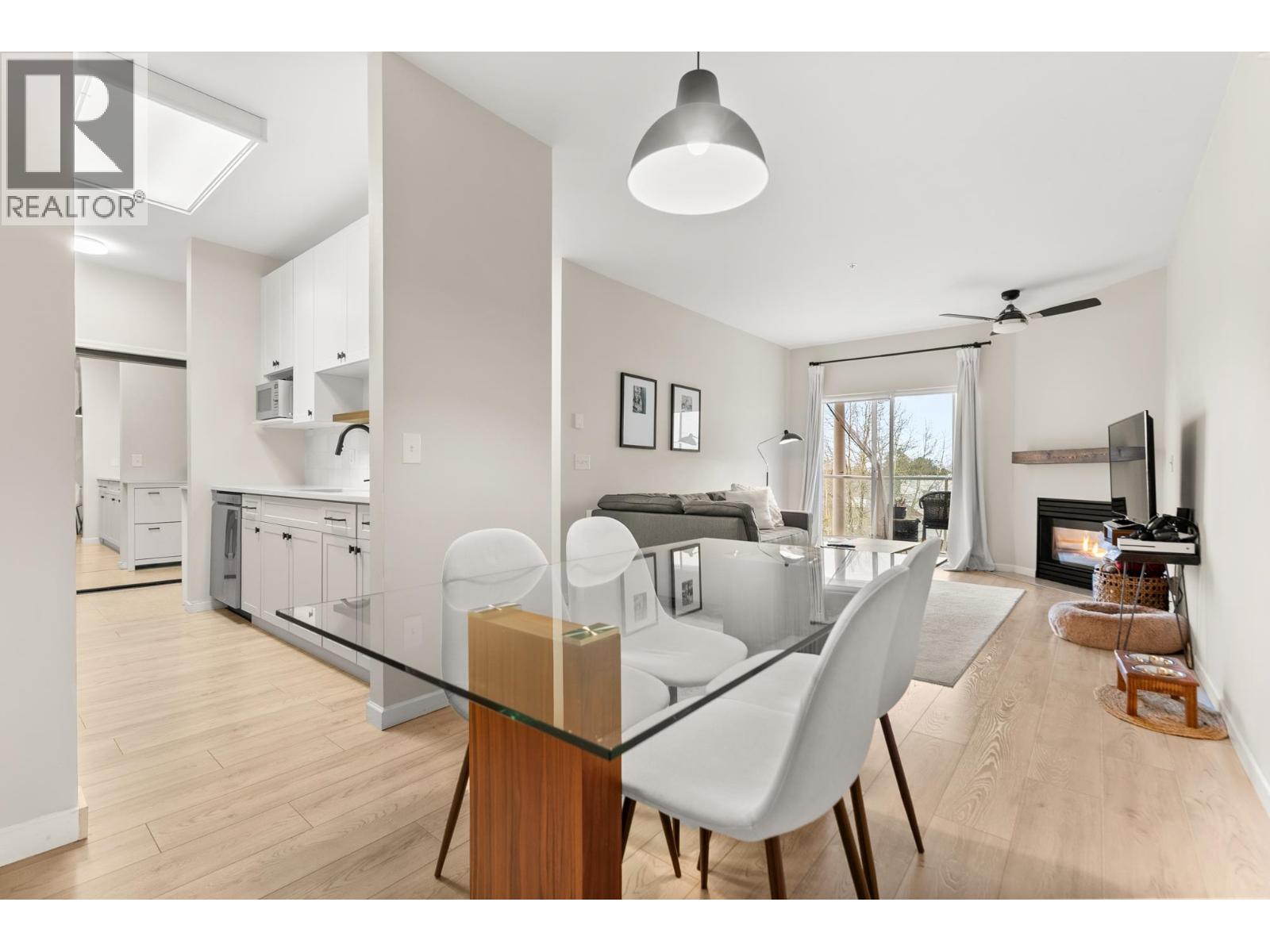 #403-4758 53 Street, Delta