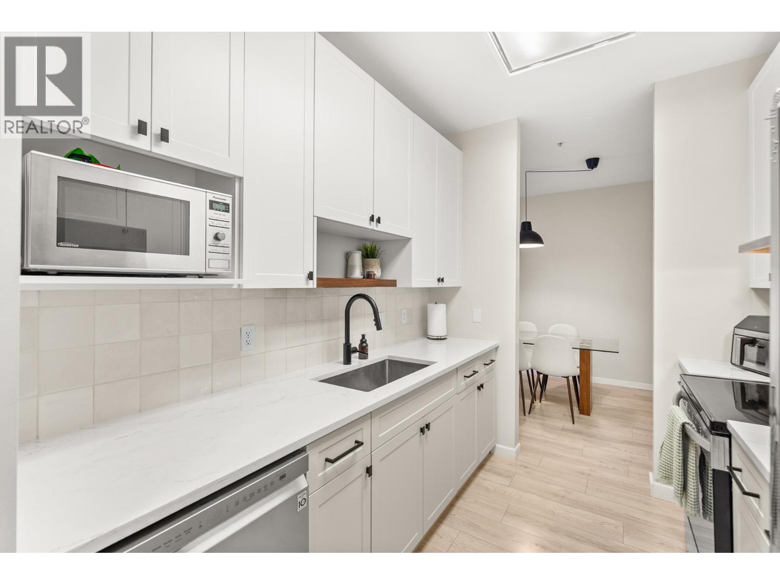 #403-4758 53 Street, Delta