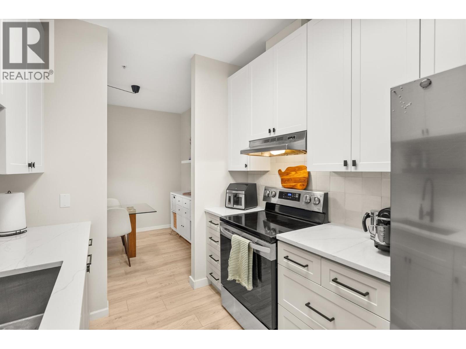 #403-4758 53 Street, Delta