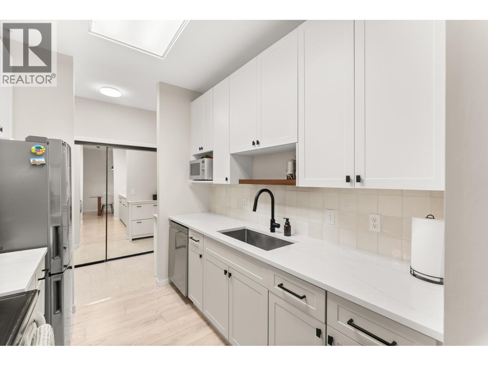 #403-4758 53 Street, Delta