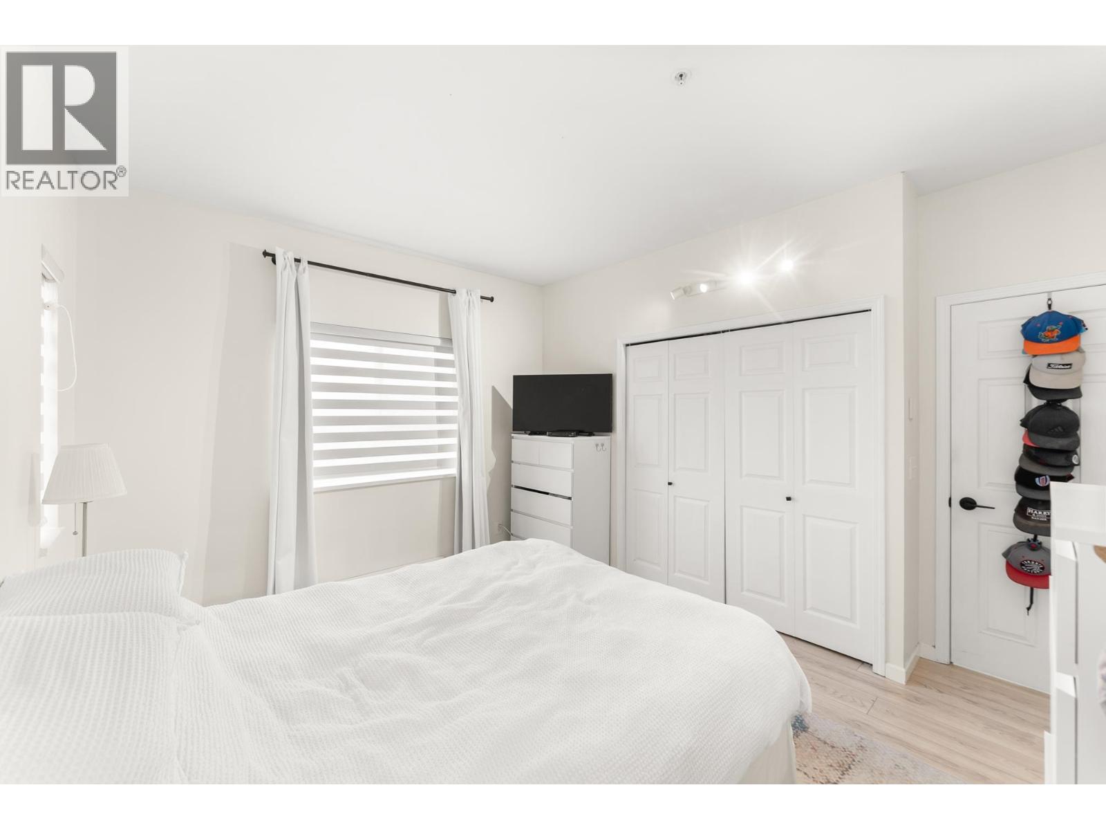 #403-4758 53 Street, Delta