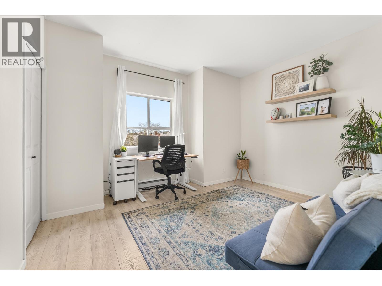 #403-4758 53 Street, Delta