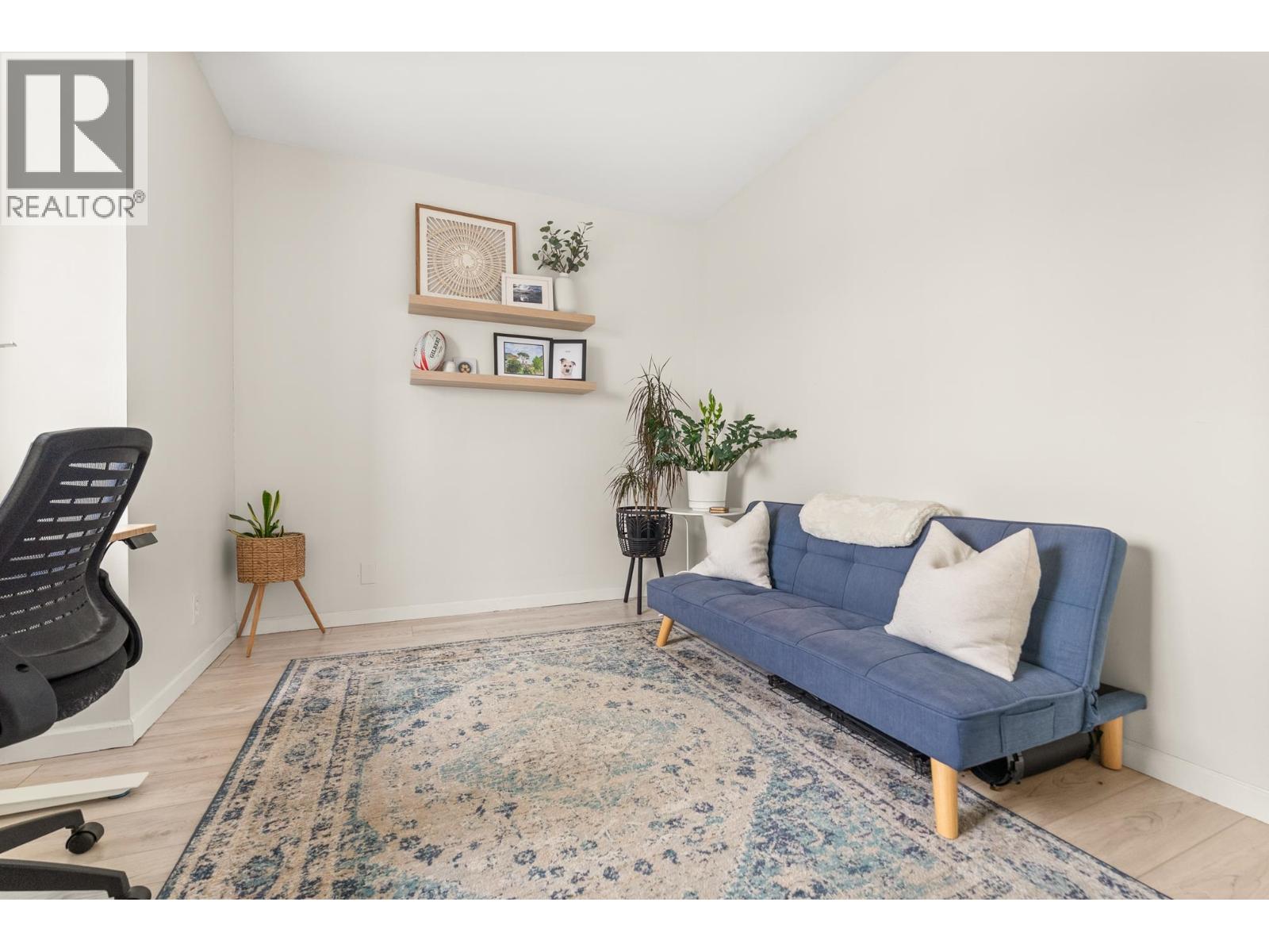 #403-4758 53 Street, Delta