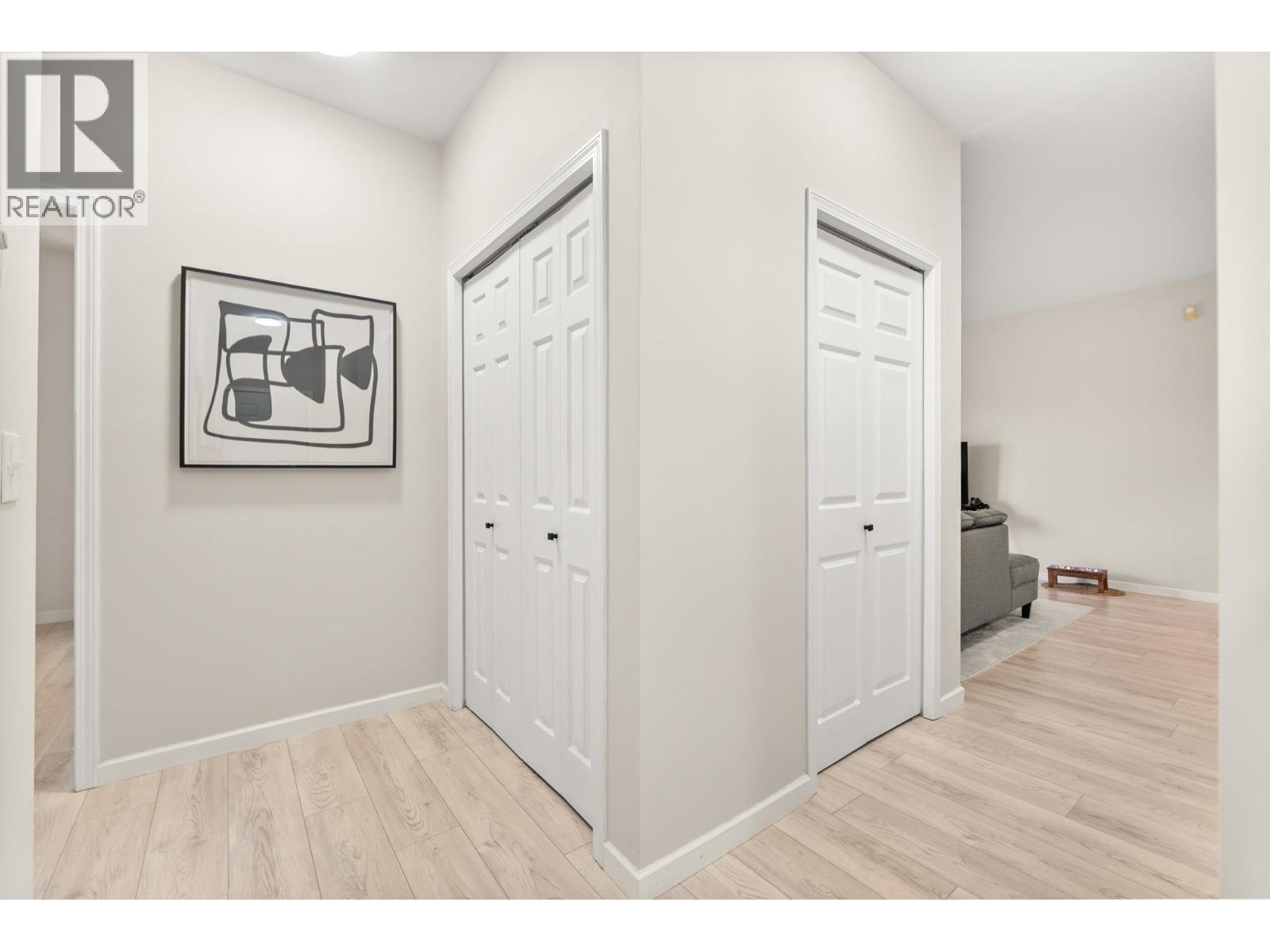 #403-4758 53 Street, Delta