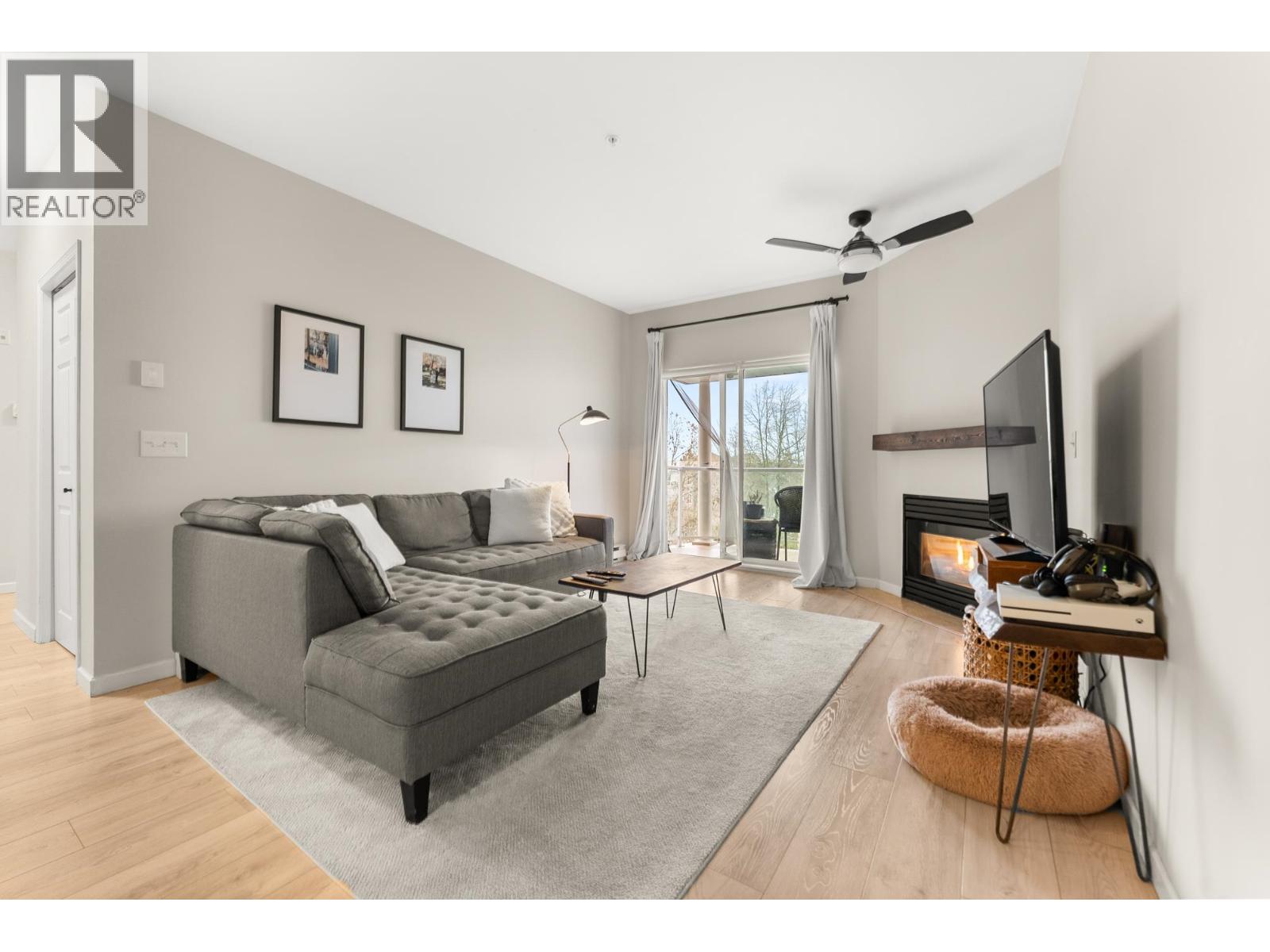 #403-4758 53 Street, Delta