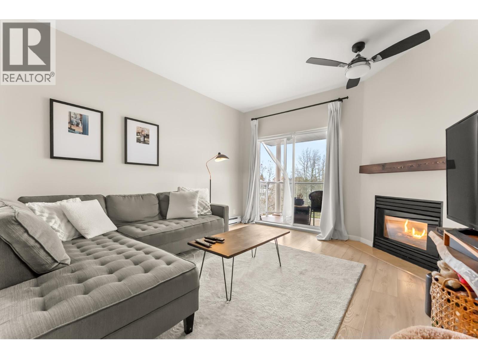 #403-4758 53 Street, Delta