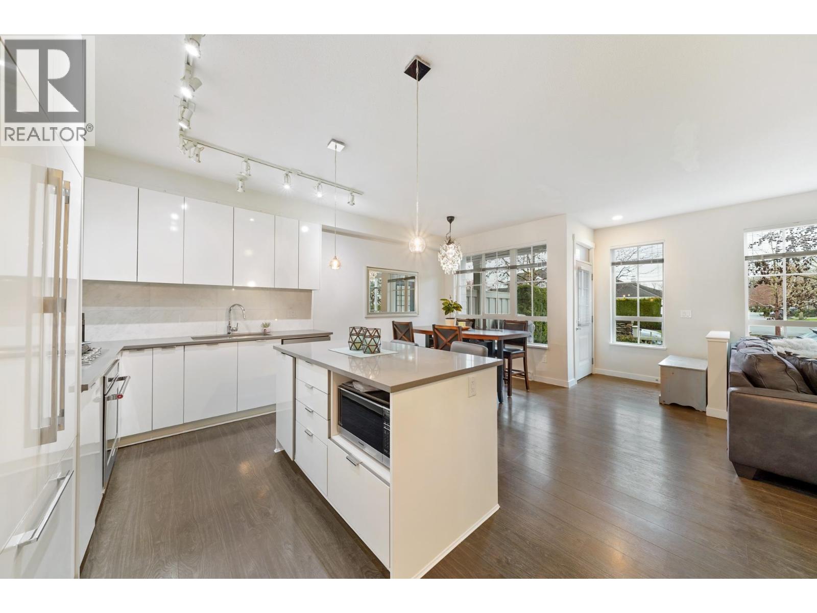 #17-5510 ADMIRAL Way, Delta