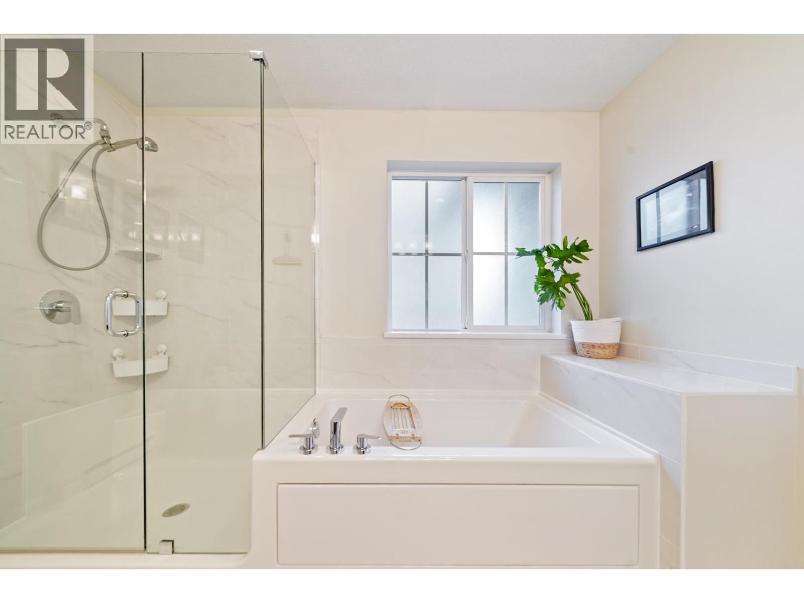 #17-5510 ADMIRAL Way, Delta