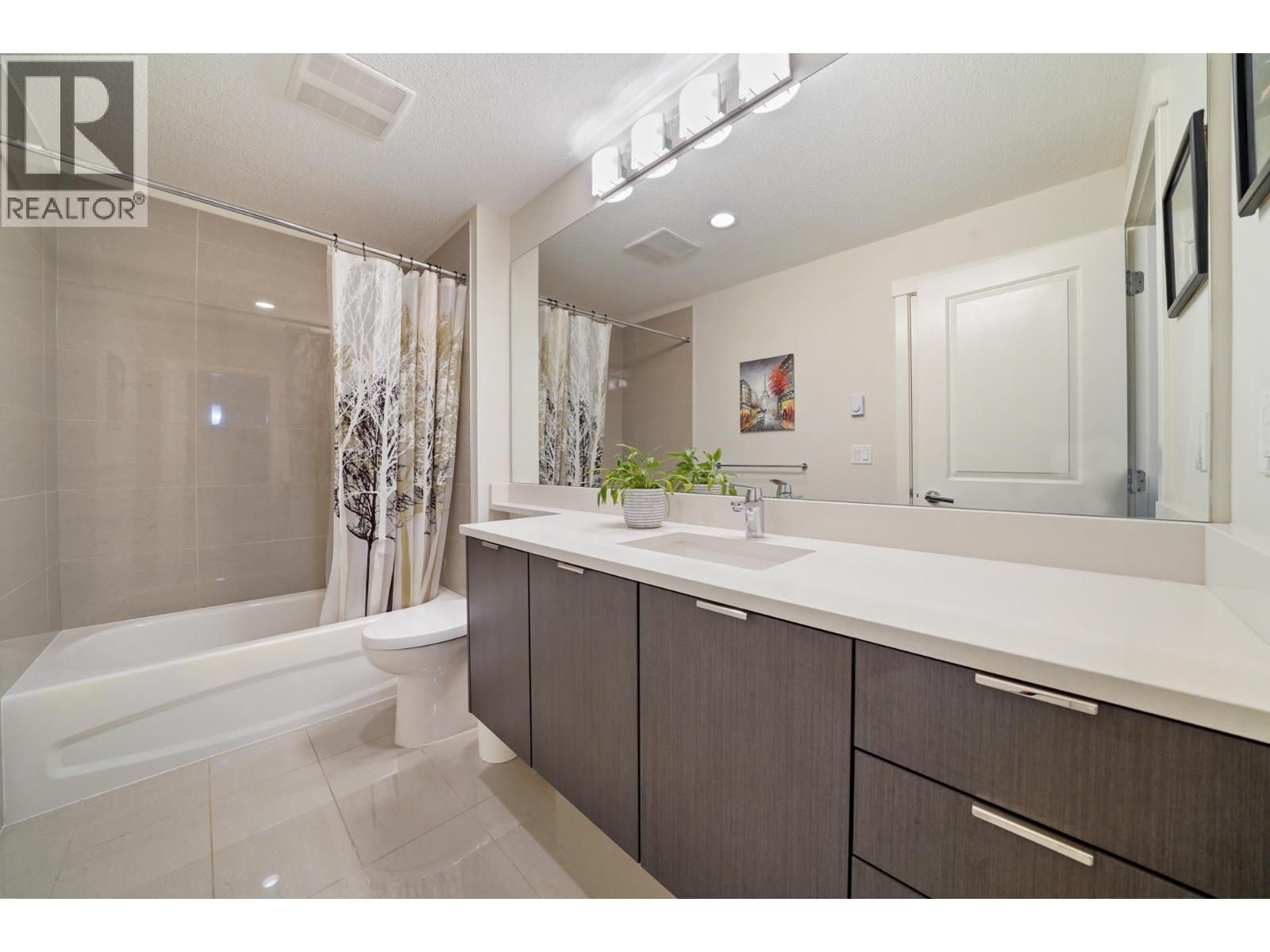 #17-5510 ADMIRAL Way, Delta