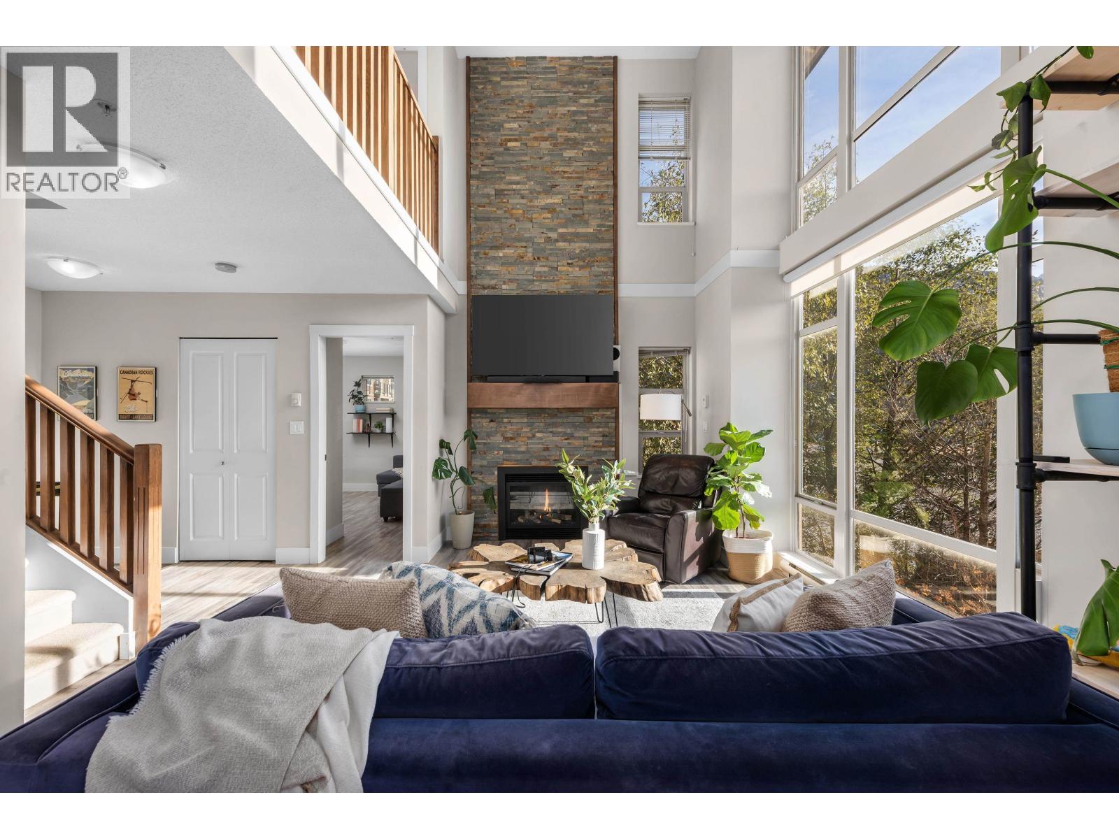 38226 EAGLEWIND BOULEVARD, Squamish