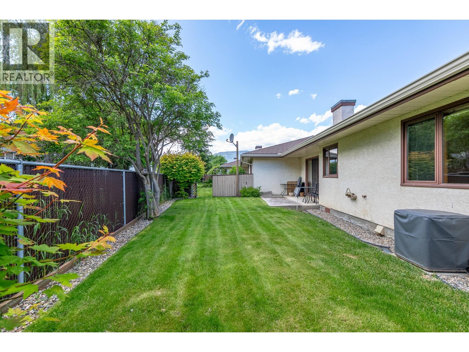 10 151 8 Avenue Southwest, Salmon Arm