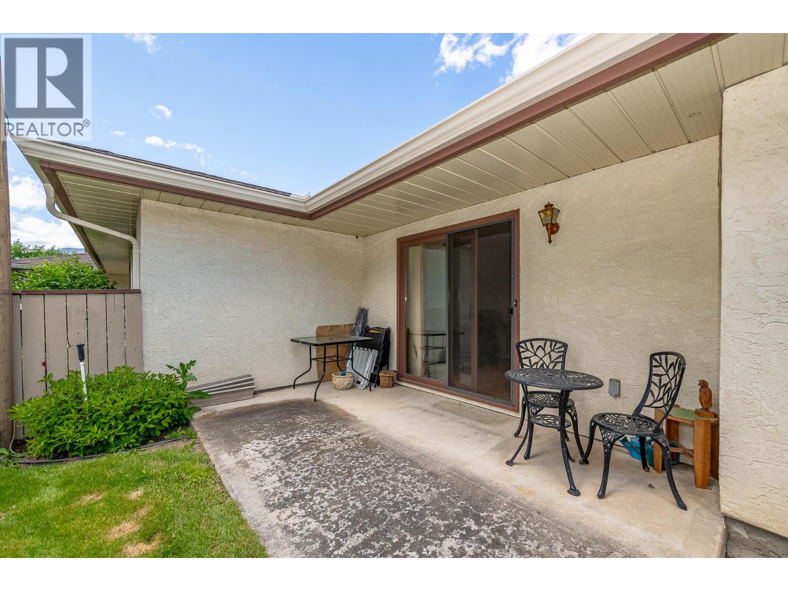 10 151 8 Avenue Southwest, Salmon Arm