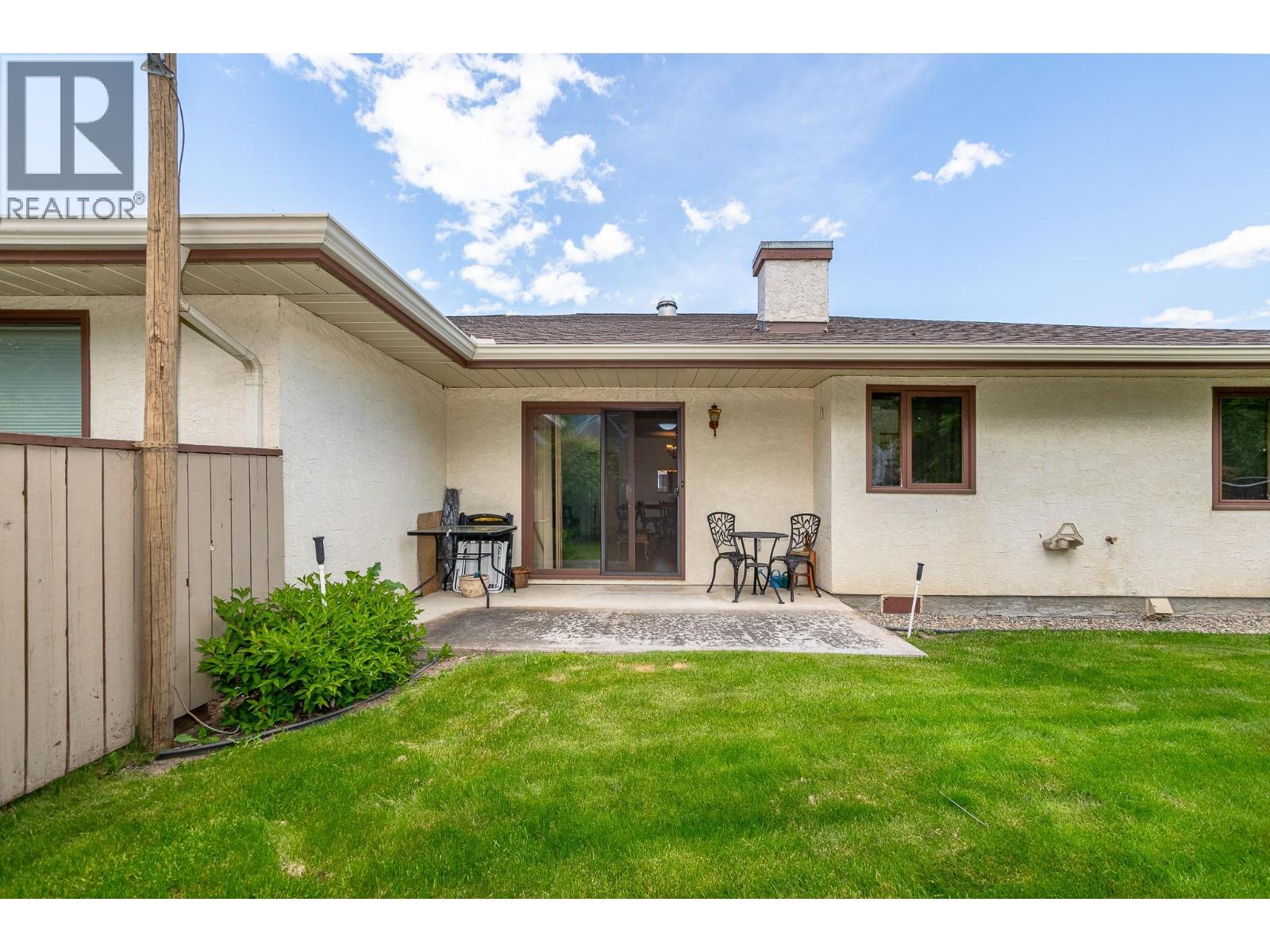 10 151 8 Avenue Southwest, Salmon Arm