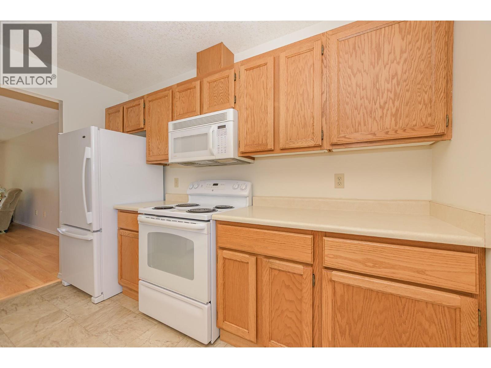 10 151 8 Avenue Southwest, Salmon Arm