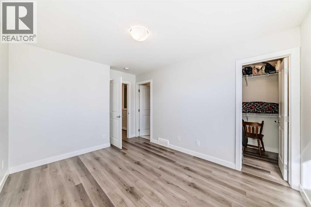 Single Family House for Sale in  Evanscrest Park NW Evanston Calgary 