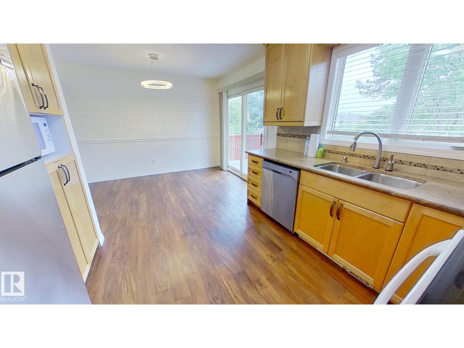 3432 81 ST NW - 7