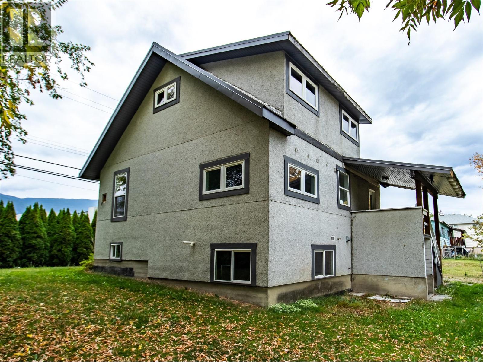 710 10 Street SW, Salmon Arm