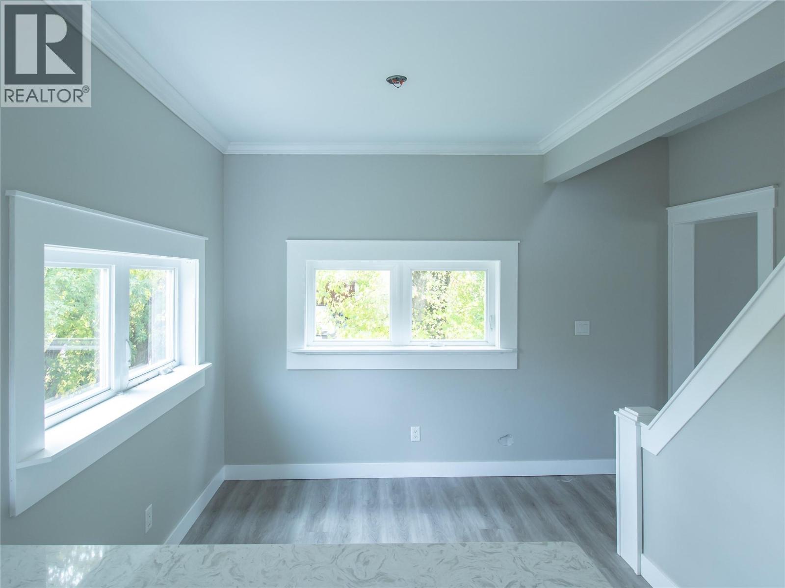 710 10 Street SW, Salmon Arm