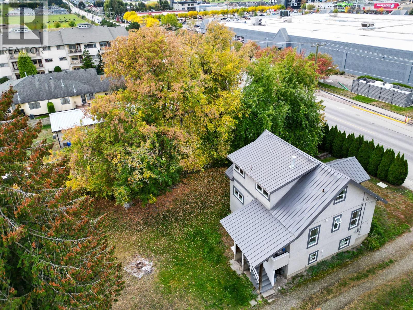 710 10 Street SW, Salmon Arm