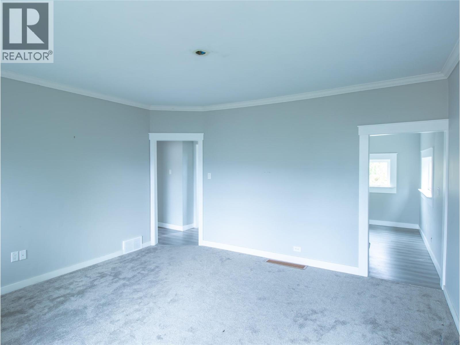 710 10 Street SW, Salmon Arm