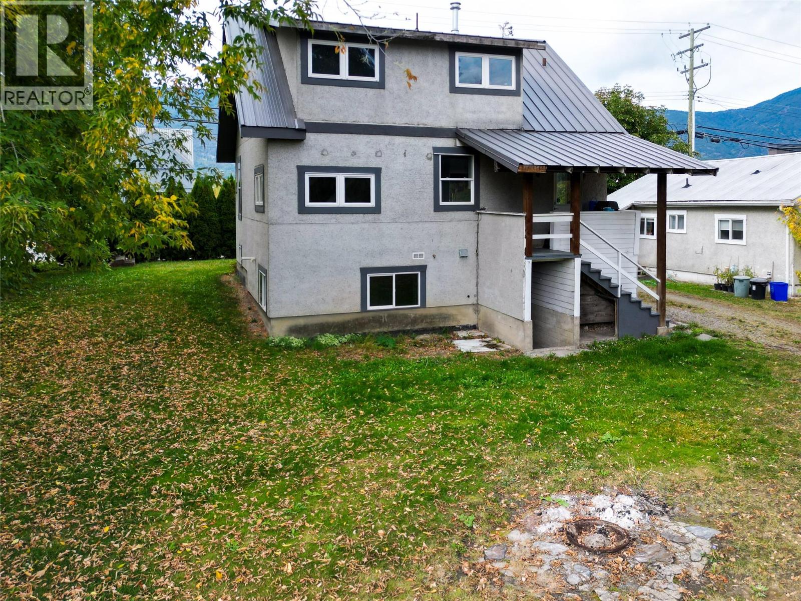 710 10 Street SW, Salmon Arm
