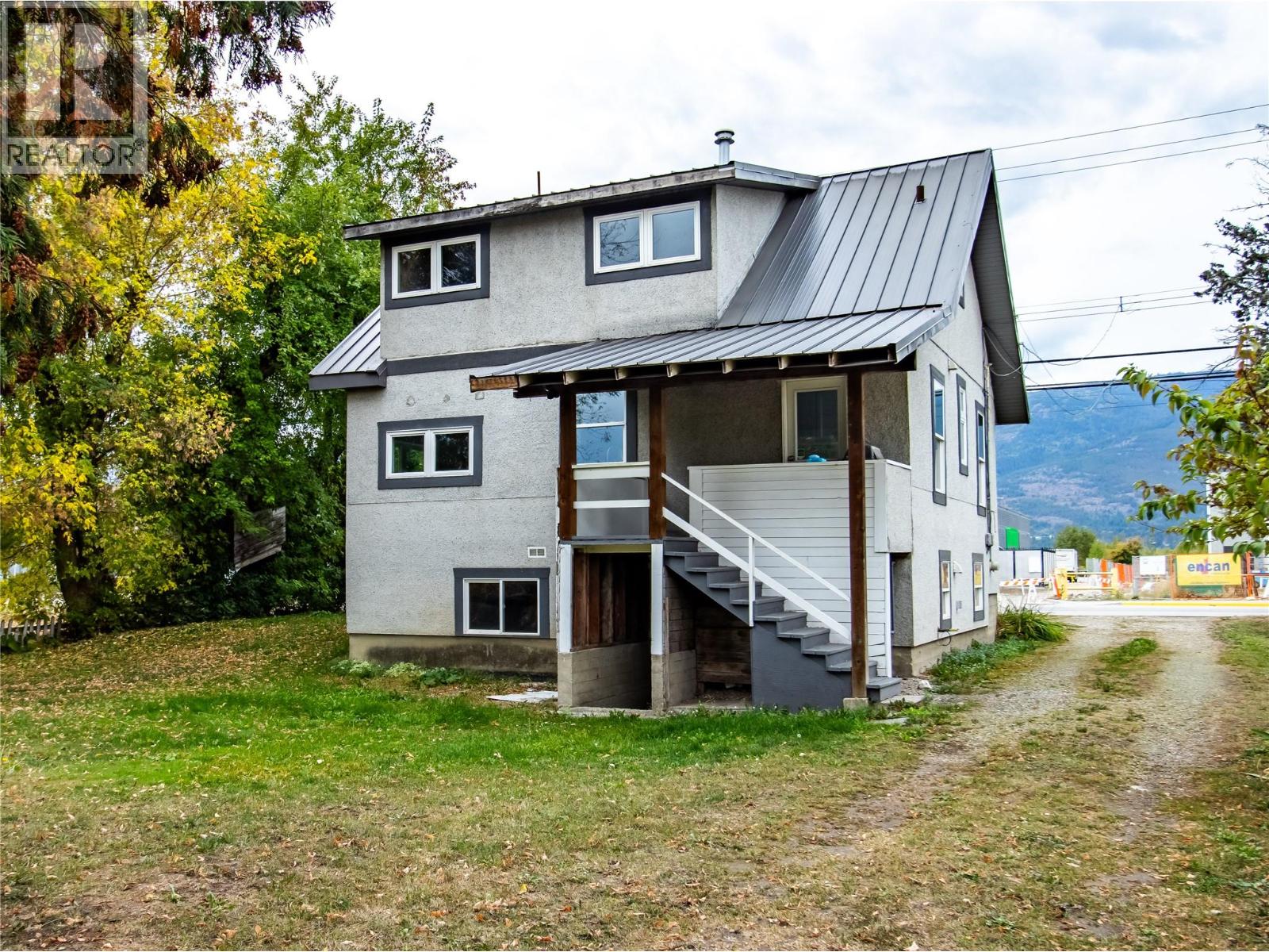 710 10 Street SW, Salmon Arm