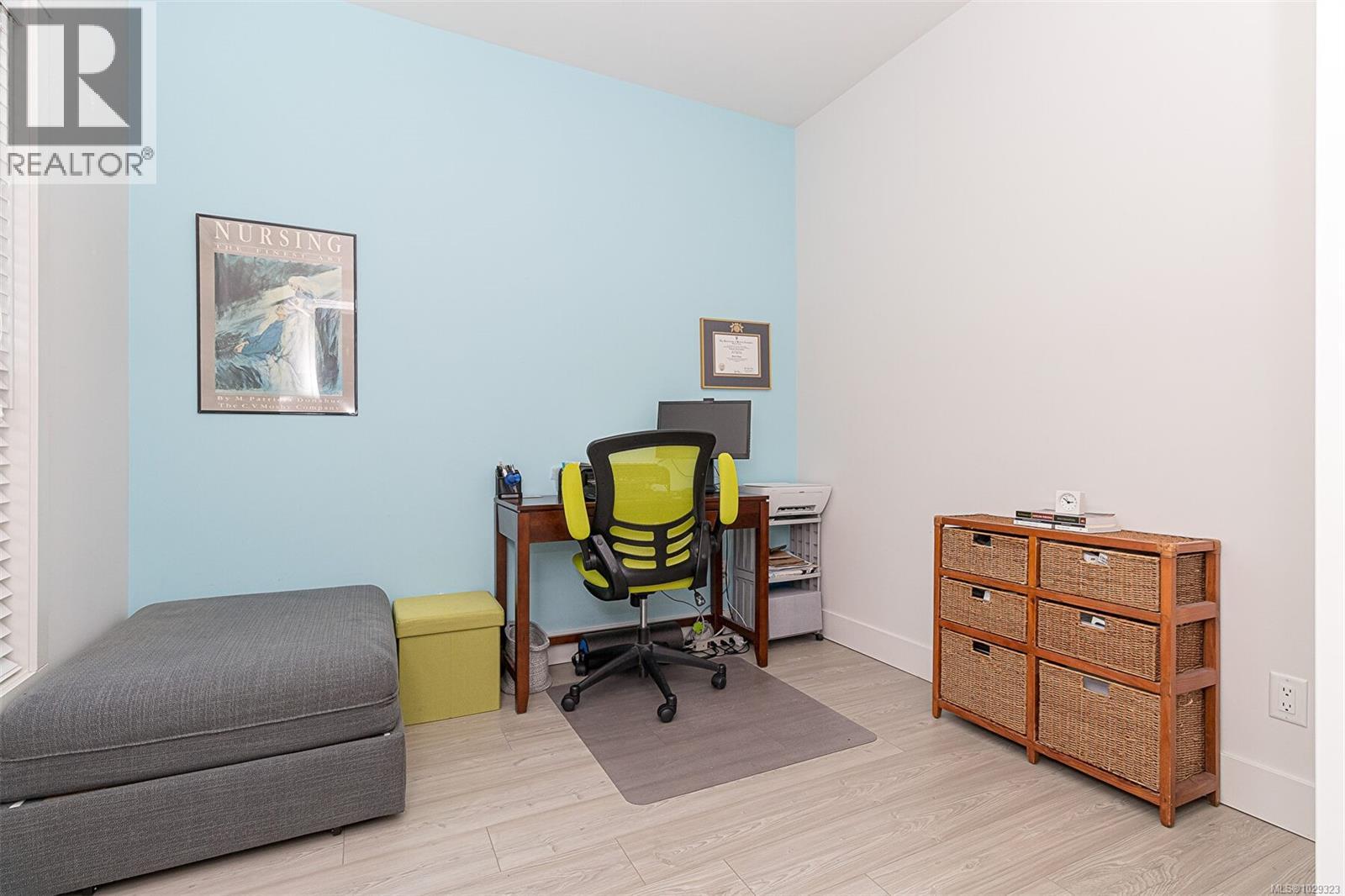 #4 350 LATORIA BLVD - 21