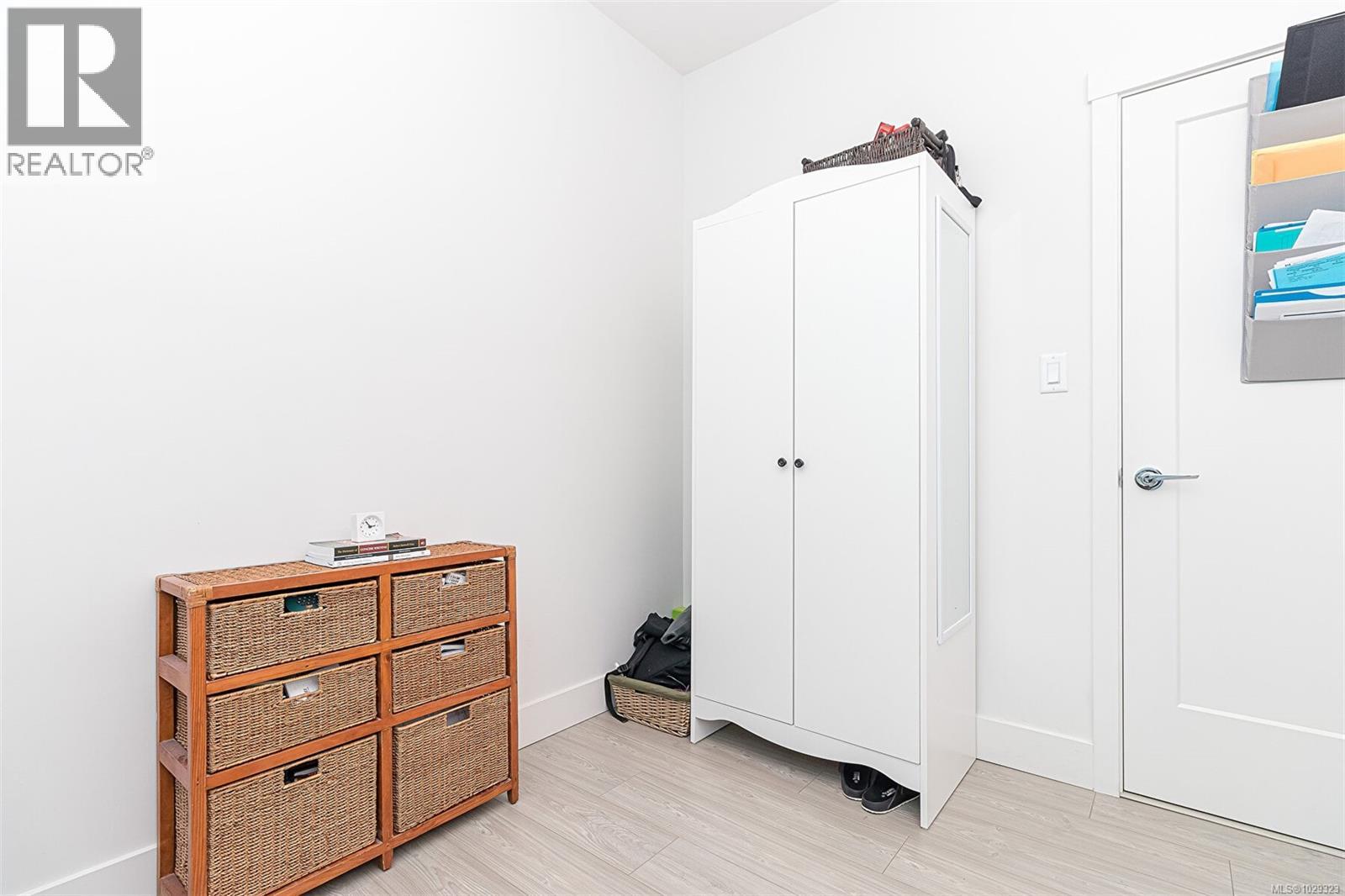 #4 350 Latoria Blvd - 22