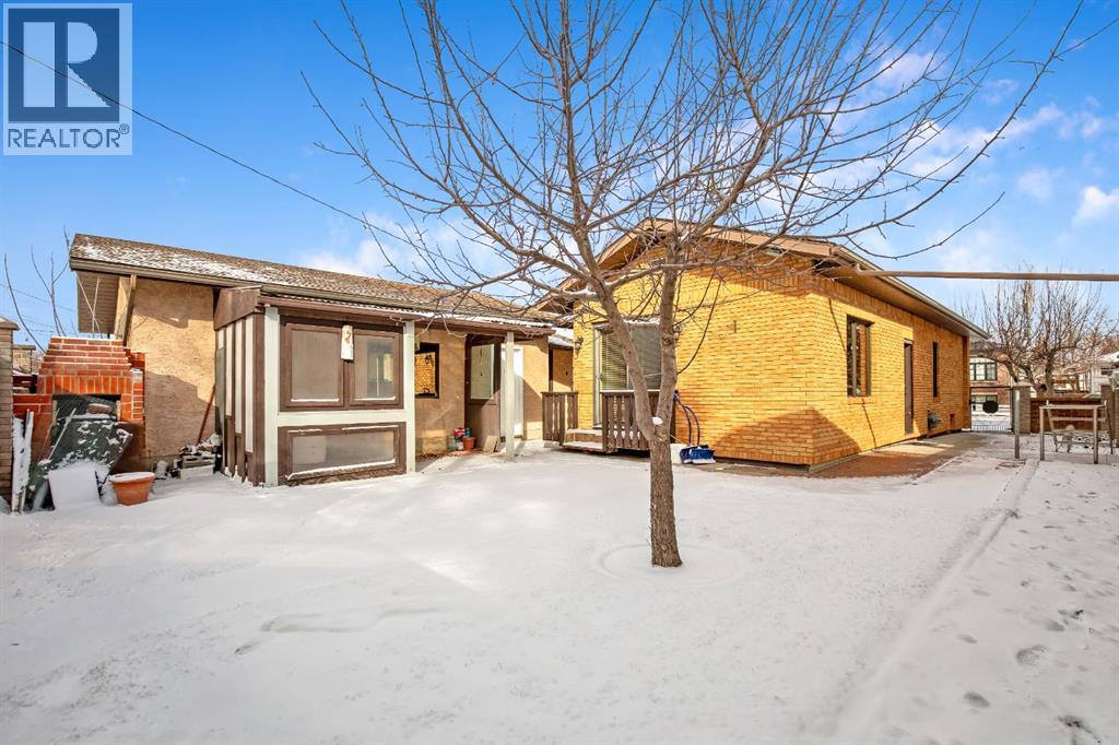 Single Family House Bungalow for Sale in  Montrose Crescent NE Winston Heights/Mountview Calgary 