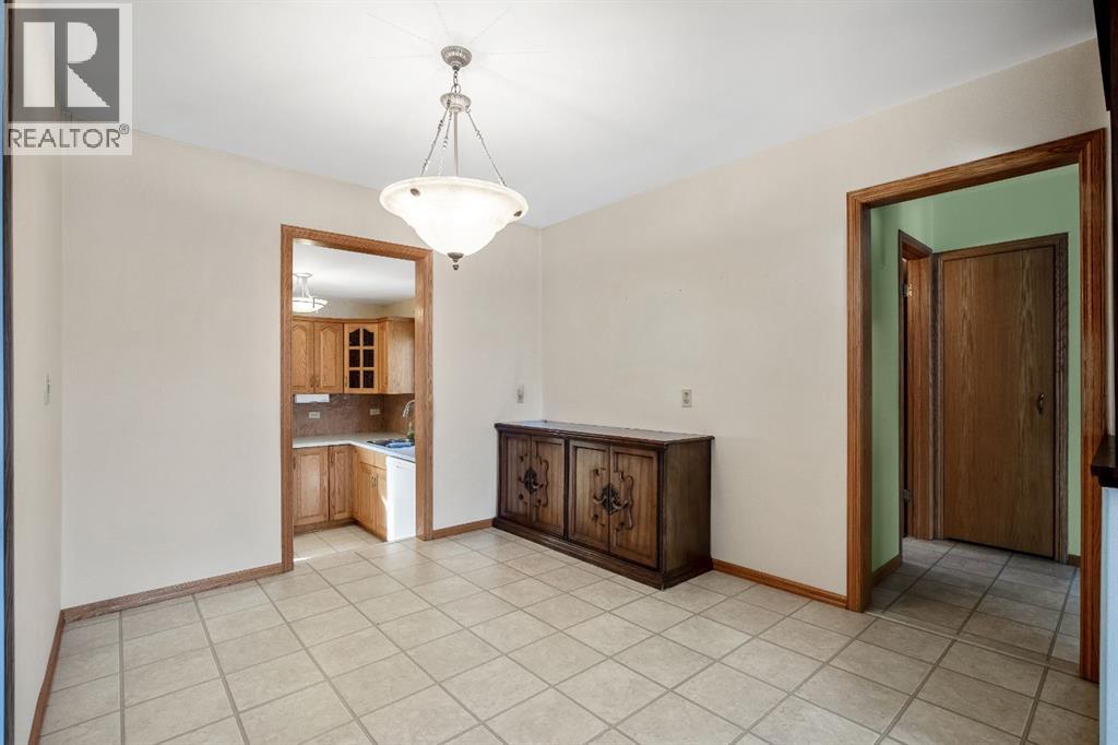 Single Family House Bungalow for Sale in  Montrose Crescent NE Winston Heights/Mountview Calgary 