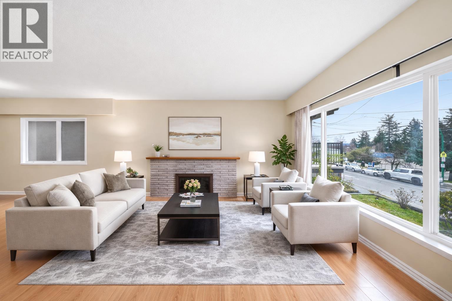 5679 CLINTON Street - main photo