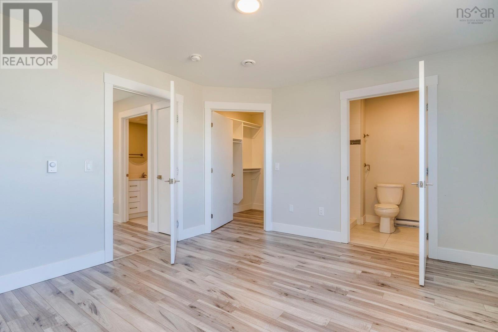 Property 23 of 50 of 34 Grosse Street