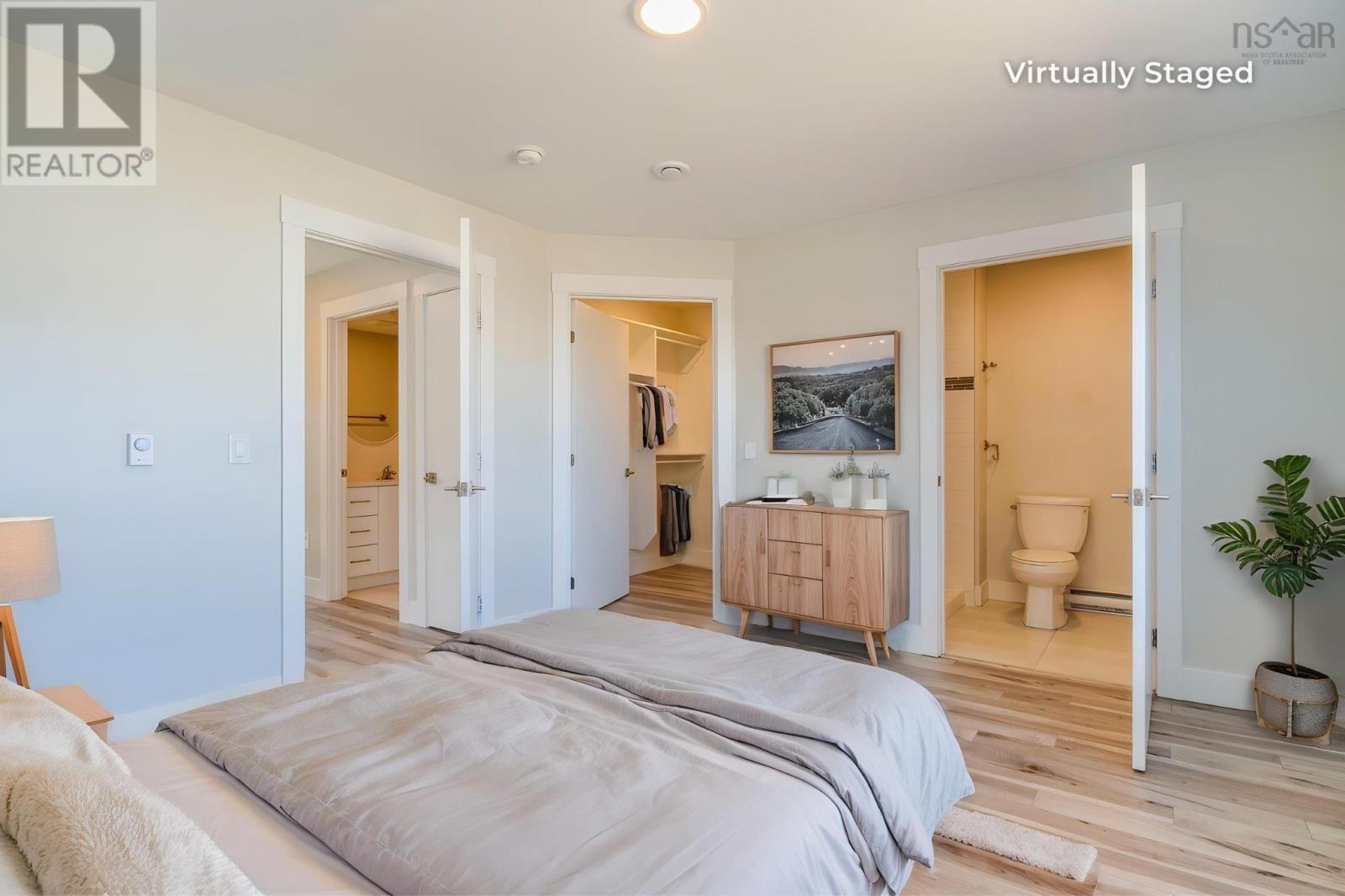 Property 33 of 50 of 34 Grosse Street