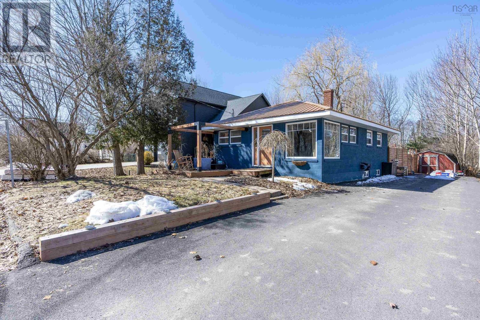 Property photo of 12 Porters Avenue