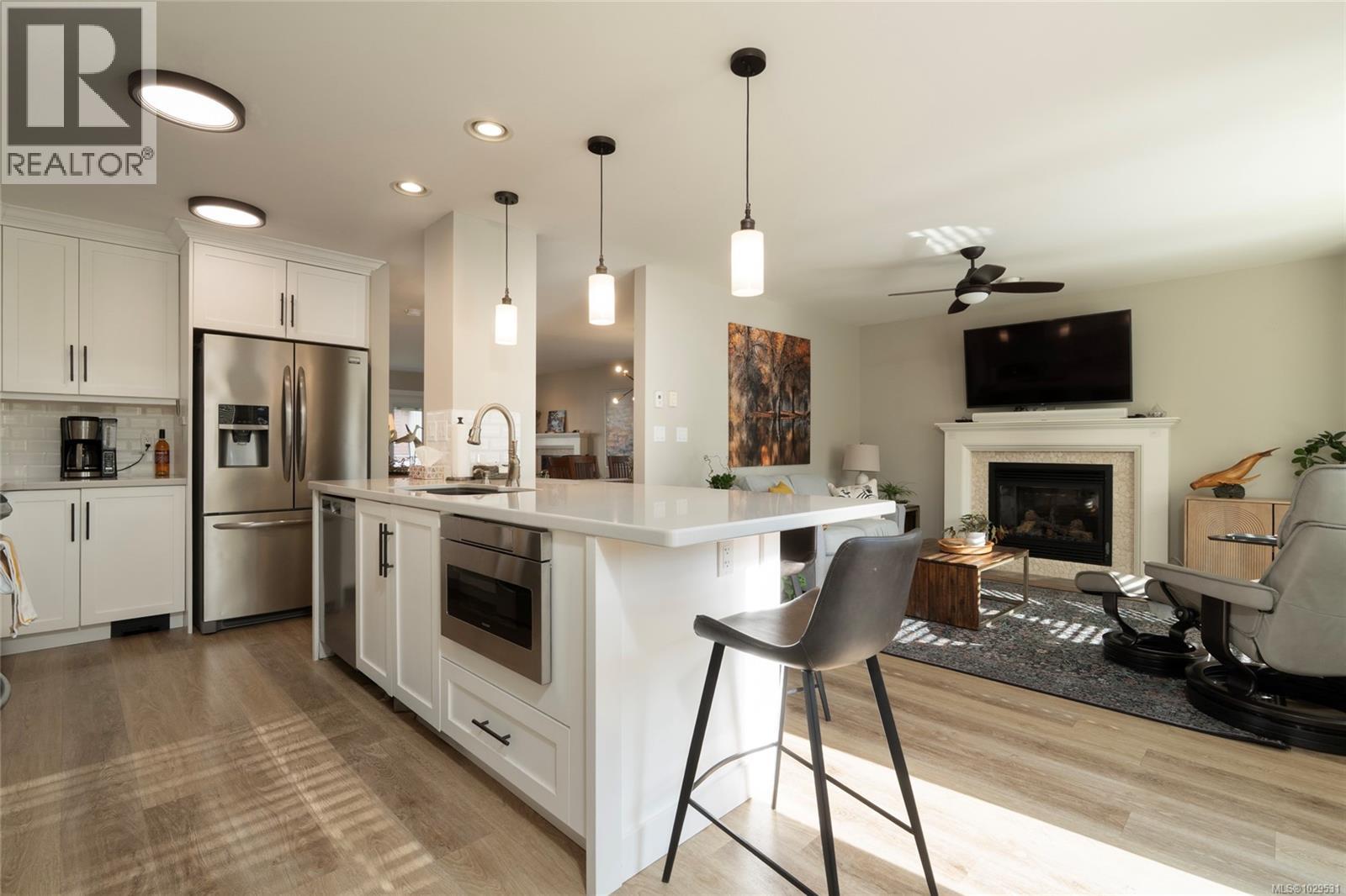 Single Family House for Sale in  Heatherdale Lane Saanich 