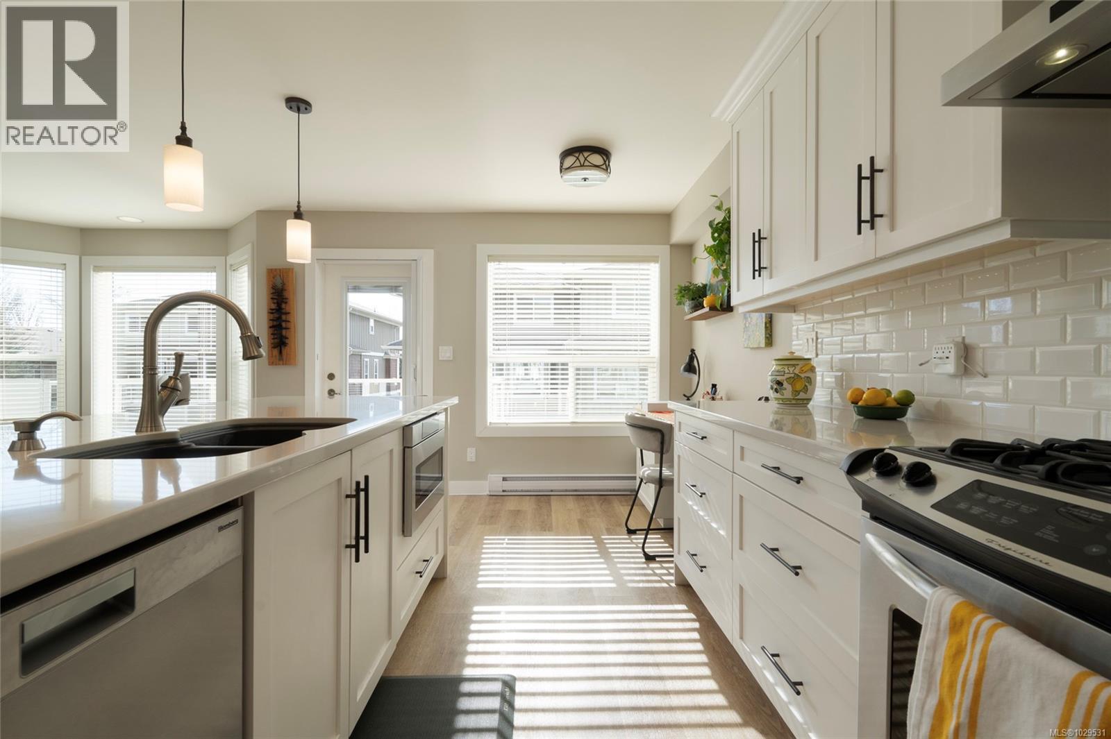 Single Family House for Sale in  Heatherdale Lane Saanich 