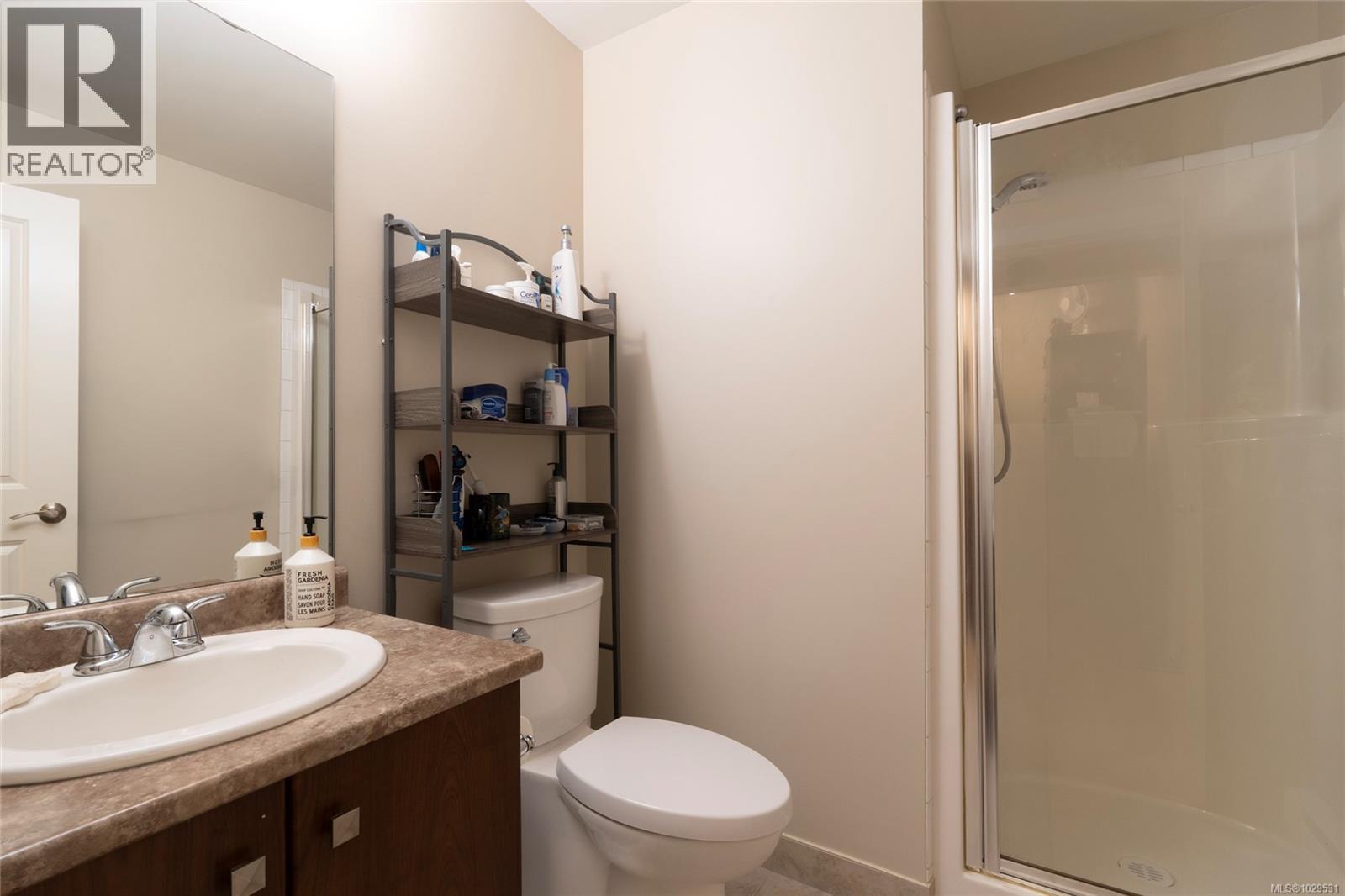 Single Family House for Sale in  Heatherdale Lane Saanich 