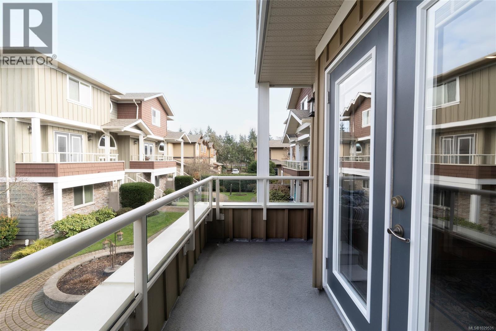 Single Family House for Sale in  Heatherdale Lane Saanich 