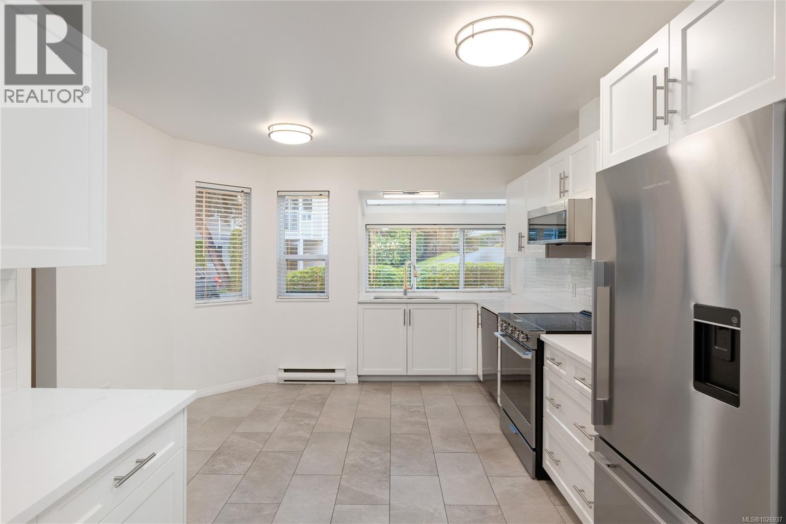 3 1030 Hulford Street, Saanich