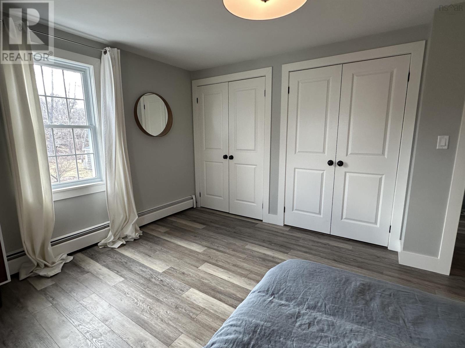 Property 12 of 32 of 55 WATERLOO Street