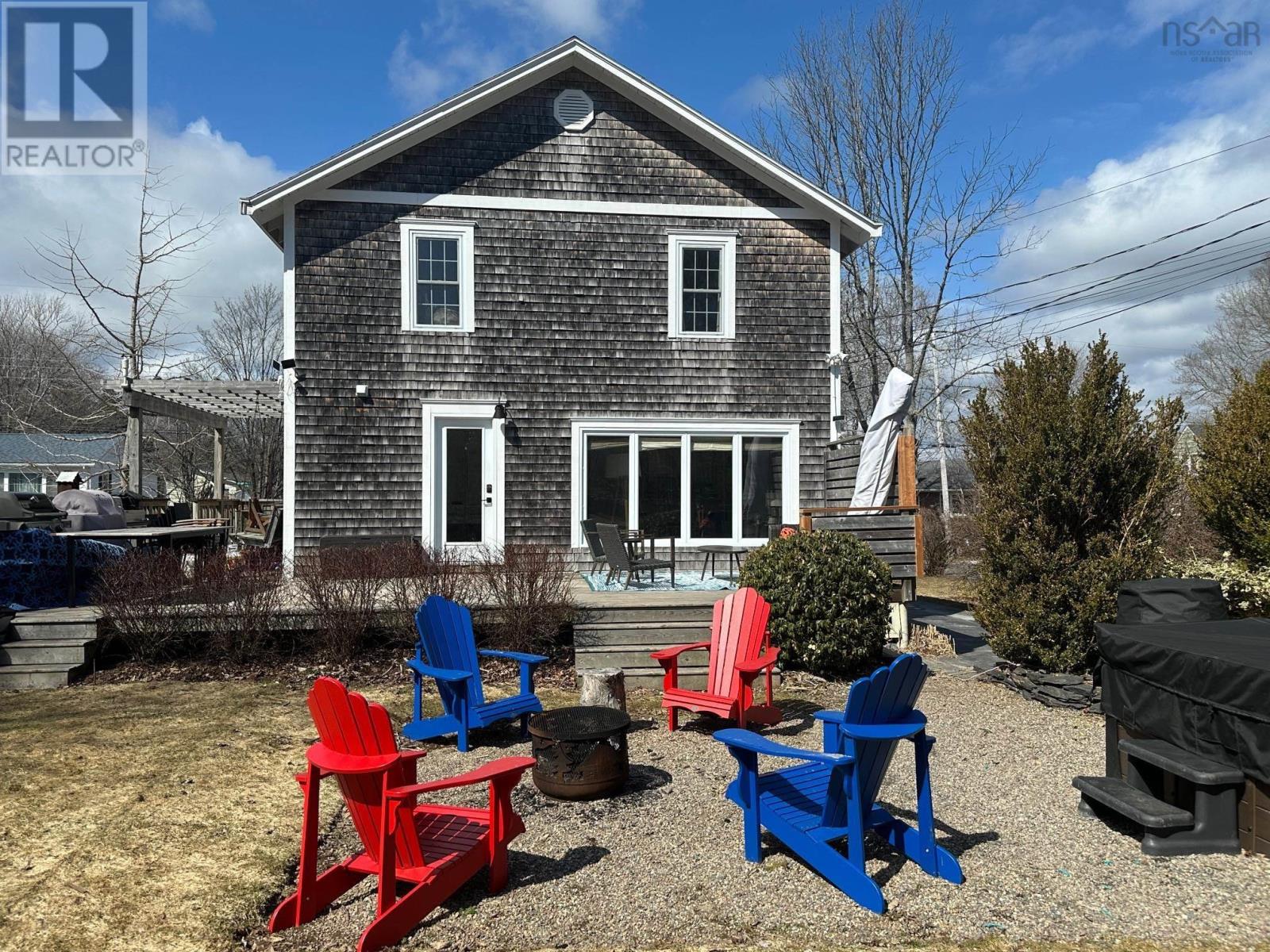 Property 6 of 32 of 55 WATERLOO Street