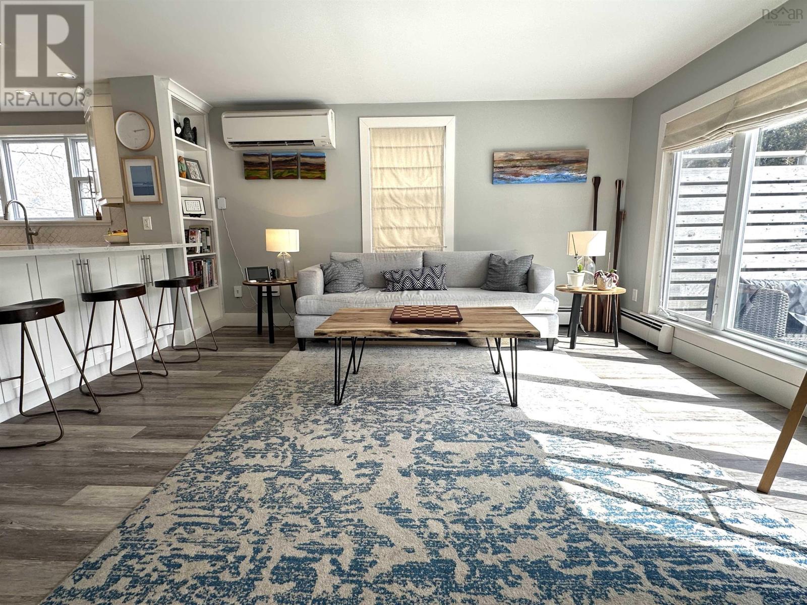 Property 15 of 32 of 55 WATERLOO Street